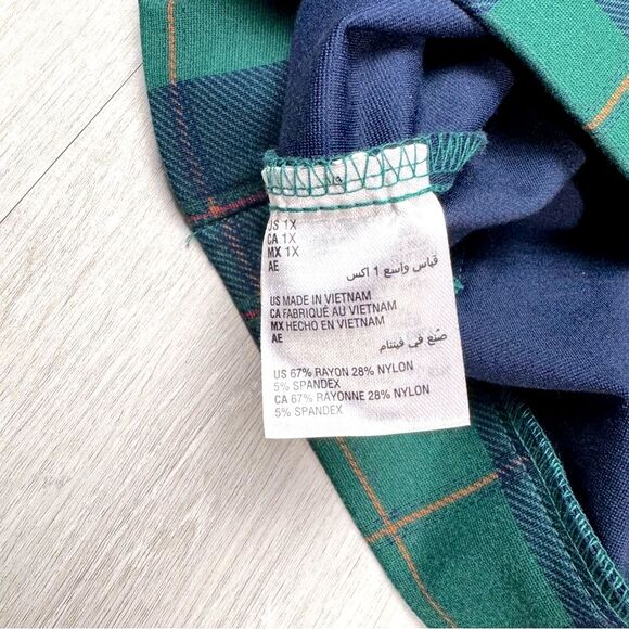 Women's Plus Size Holiday Plaid Pull-On Comfort Waist Skinny Pants 1X - Picture 6 of 6